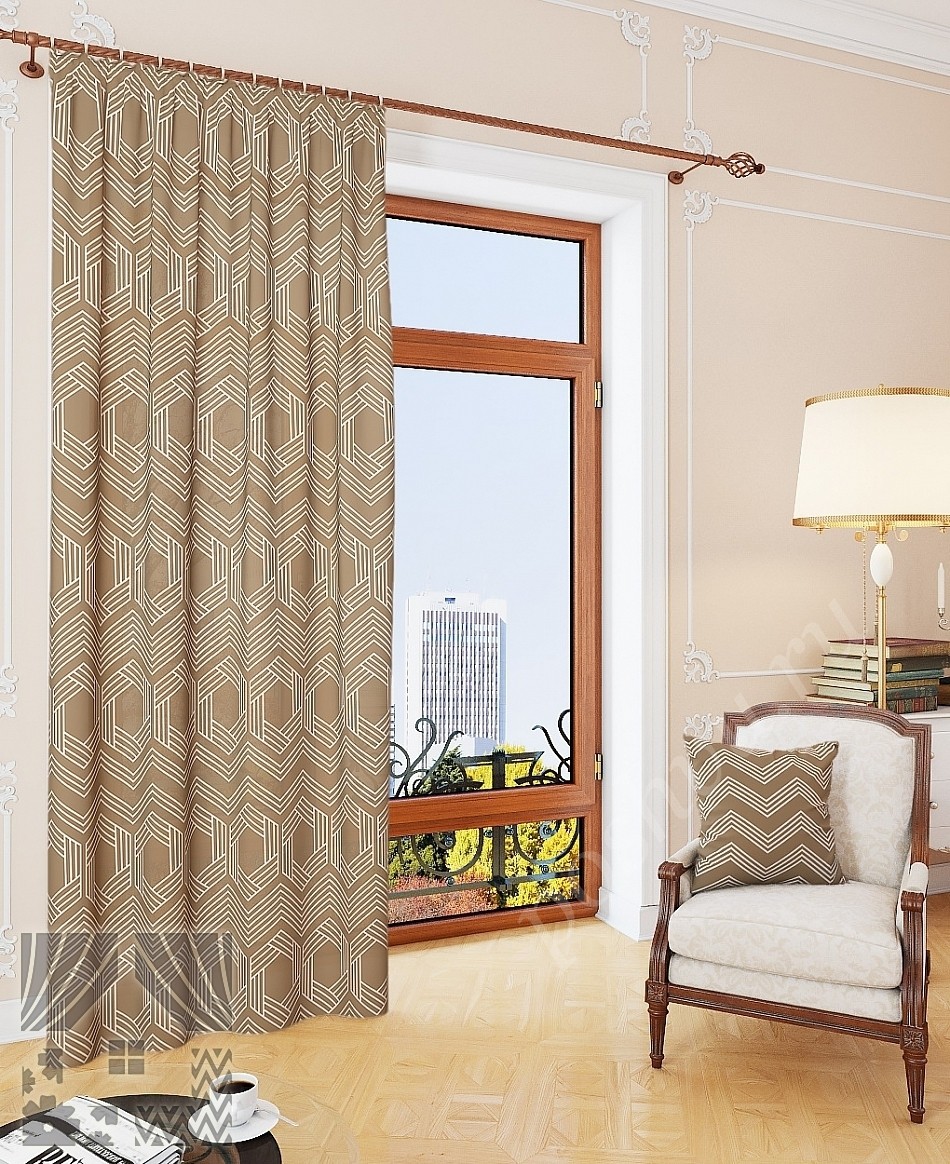 Стильные портьеры в коричневых тонах с геометрическим принтом бежевого цвета для гостиной или офиса