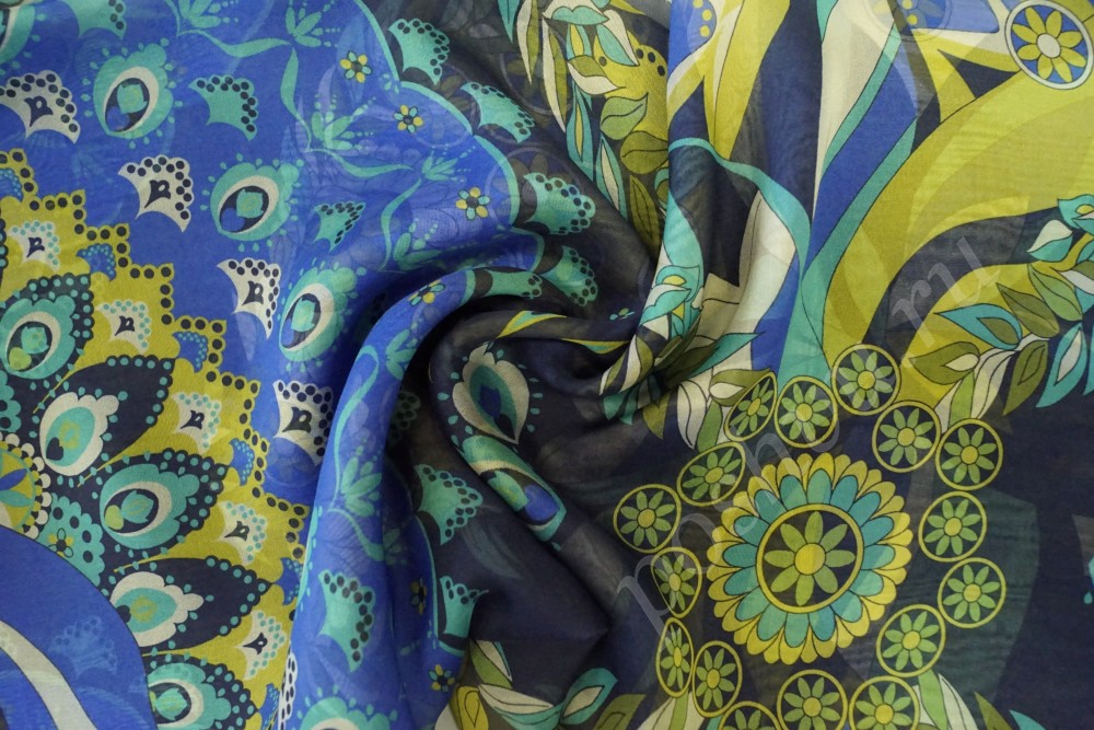 Ткань шелк с сине-желтым орнаментом