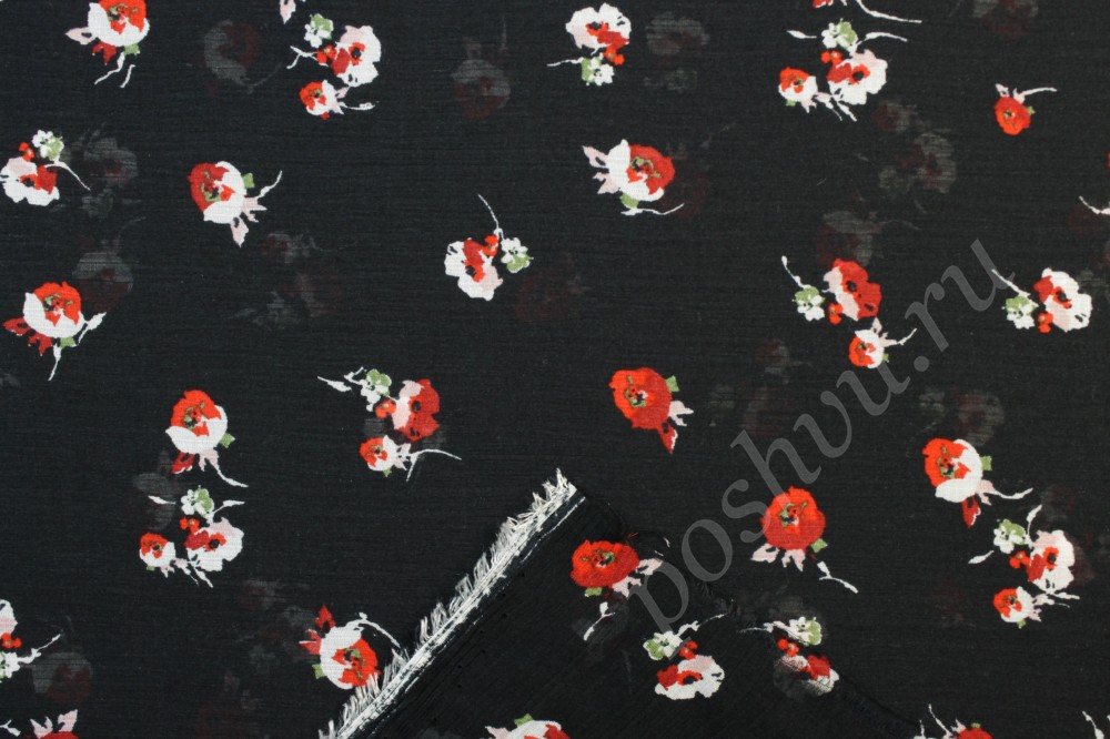 Блузочная ткань черного цвета в мелкий цветочный узор бело-красного оттенка