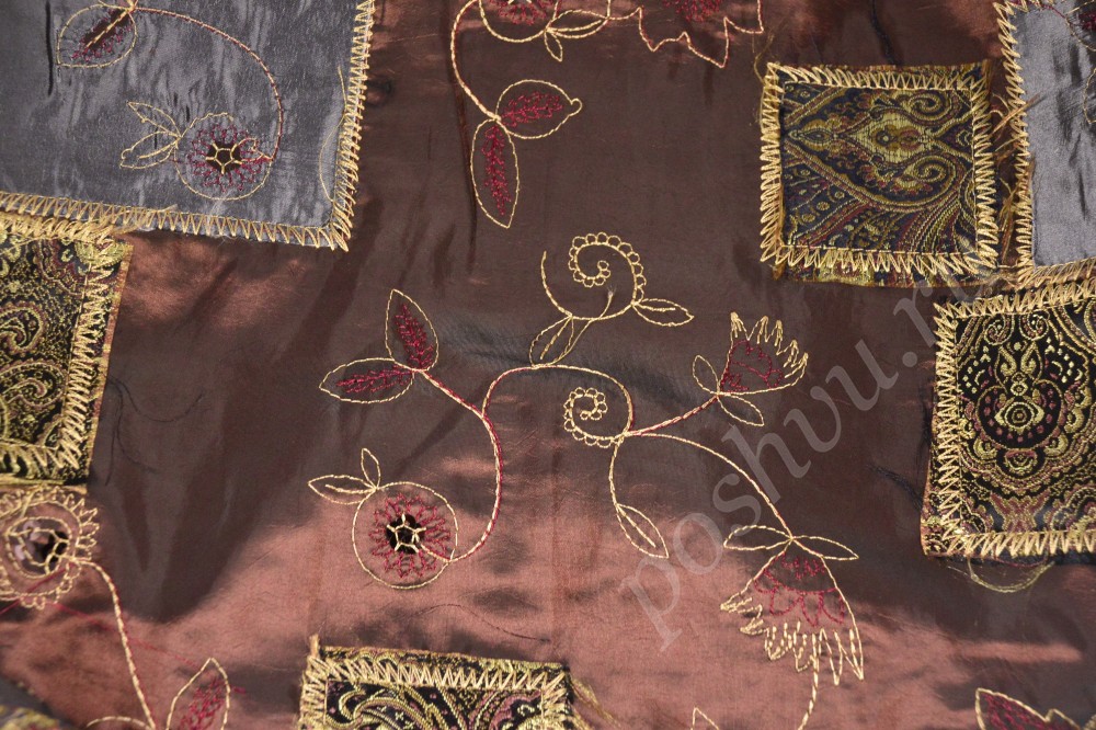 Ткань тафта бордового цвета с необычным узором