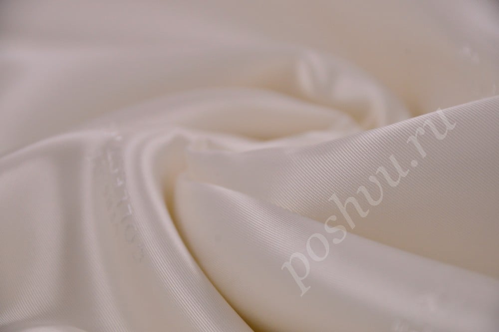 Соблазнительная подкладочная ткань белого цвета от Versace (Версаче)