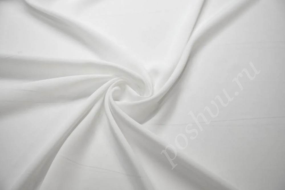 Креповая блузочная ткань белого цвета