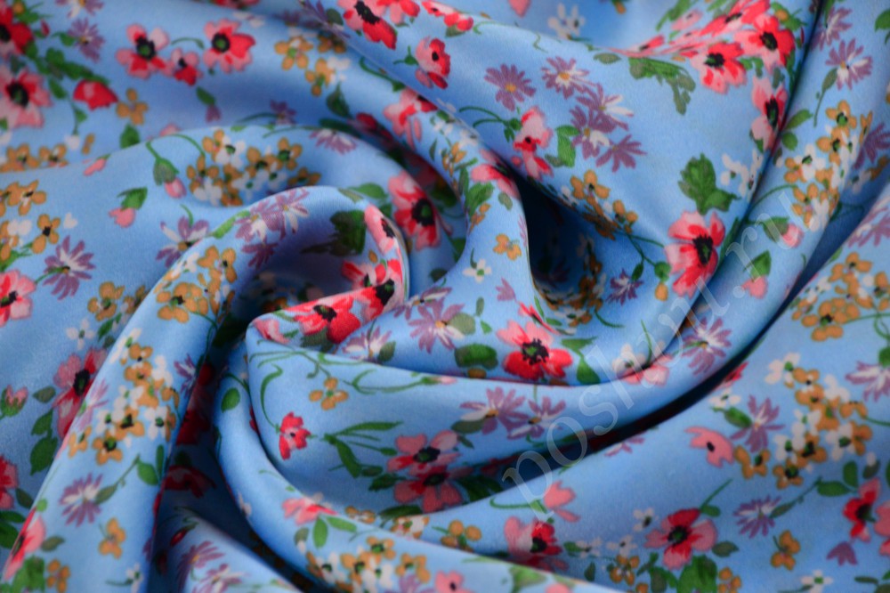 Ткань красивый итальянский шелк небесно-голубого цвета с узором из мелких цветов