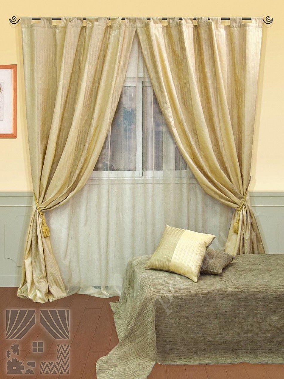 Нежный комплект готовых фактурных штор бежевого цвета с тюлем для гостиной или спальни