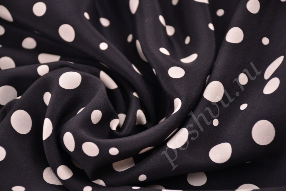 Оригинальная шелковая ткань черного цвета в белый горошек разного диаметра