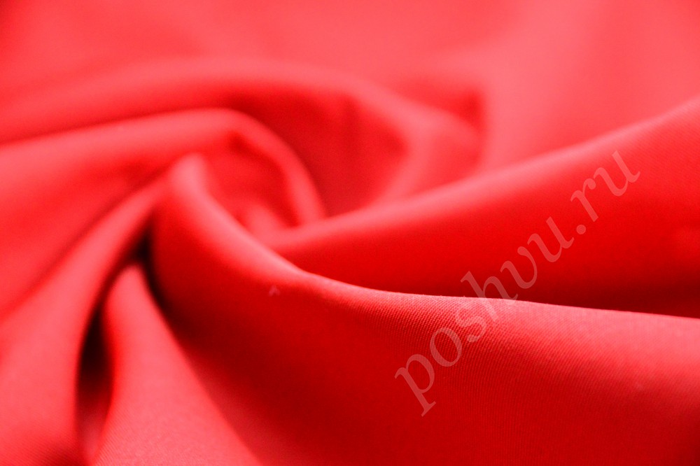 Стильная костюмная ткань непревзойденного огненно-красного цвета