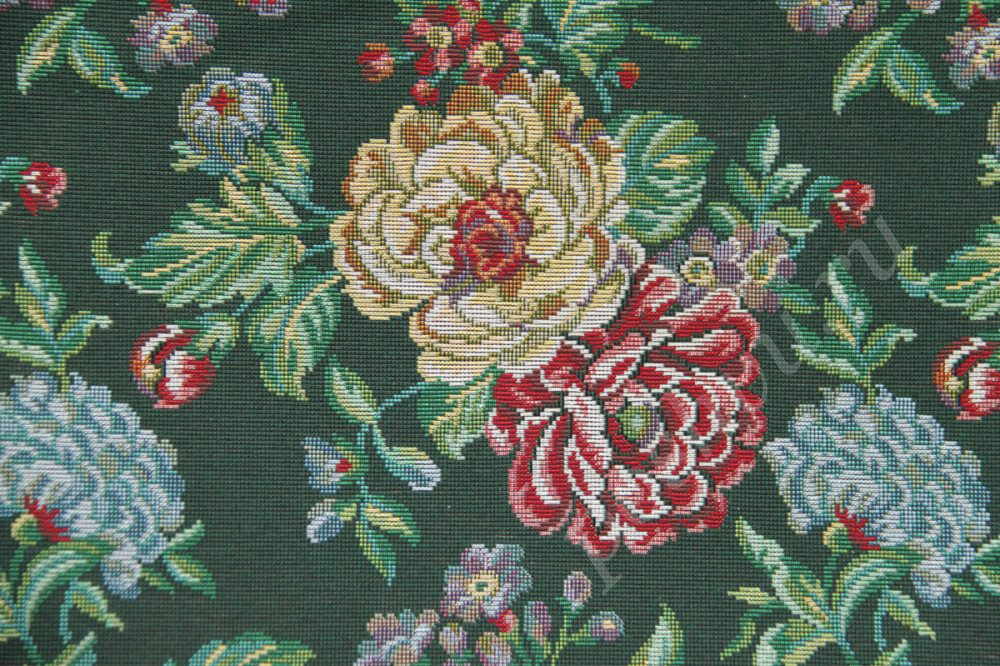 Мебельная ткань гобелен GENIL крупные цветы на зеленом фоне