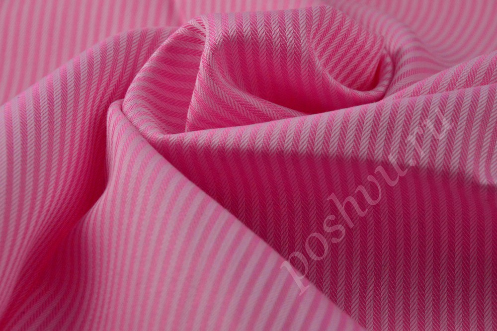 Полосатая бело-розовая рубашечная ткань