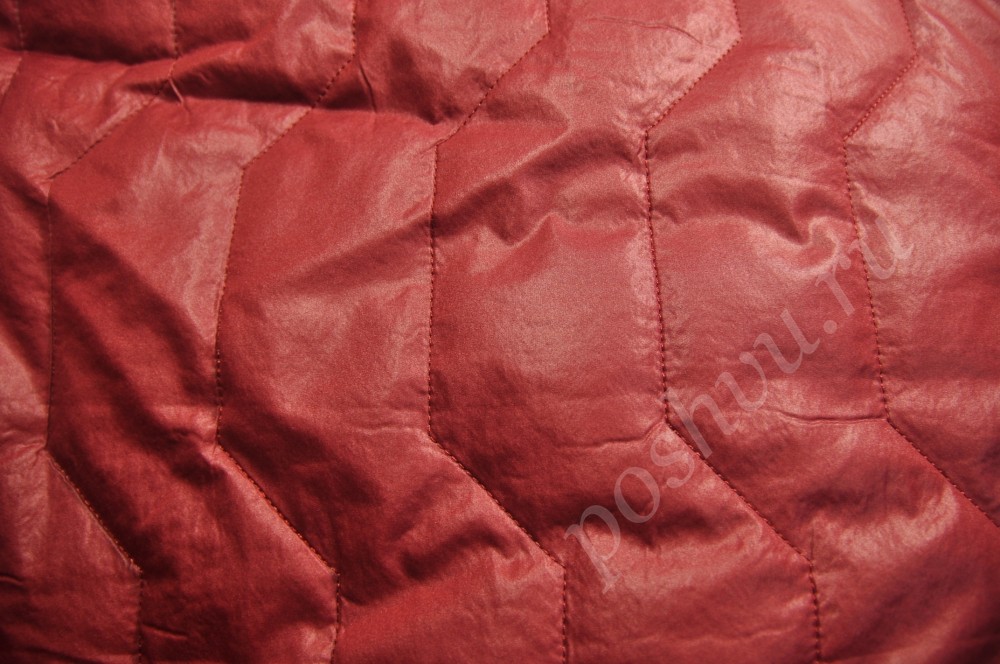 Курточная стеганая ткань бордового цвета