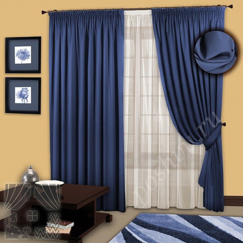 Лаконичный комплект штор глубокого синего цвета с легким отливом и тюлем в комплекте