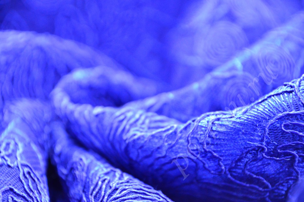 Ткань прозрачная сетка с кружевом с цветочным узором в синих тонах