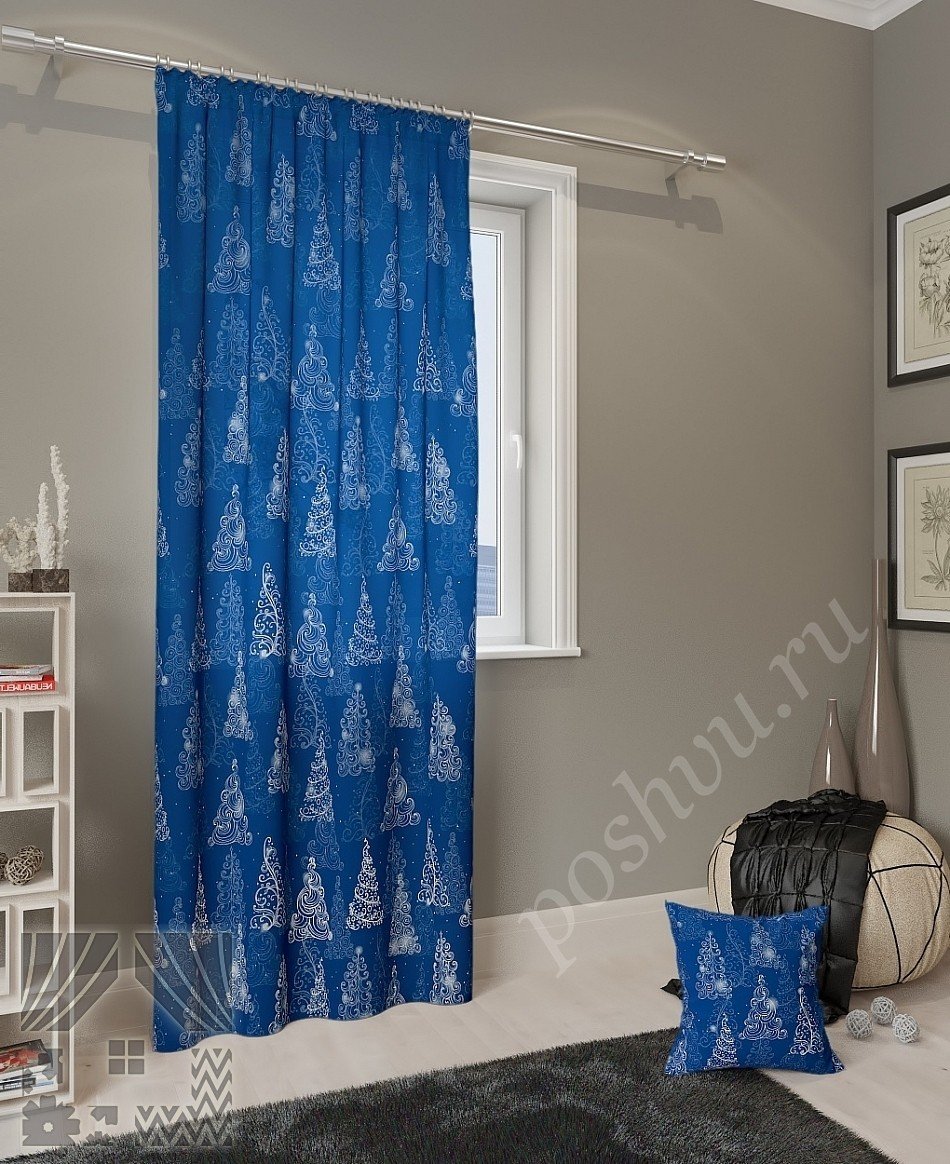 Синие портьеры с тонким узором на новогоднюю тематику для гостиной или спальни