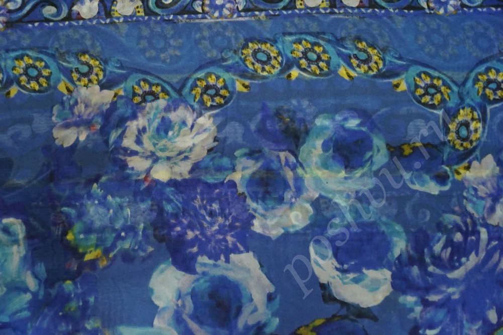 Шёлковая ткань синего цвета с цветочным рисунком