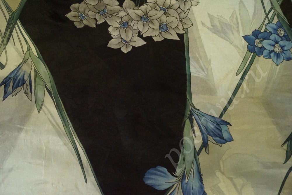 Шифоновая ткань чёрно-белого цвета с цветочным принтом