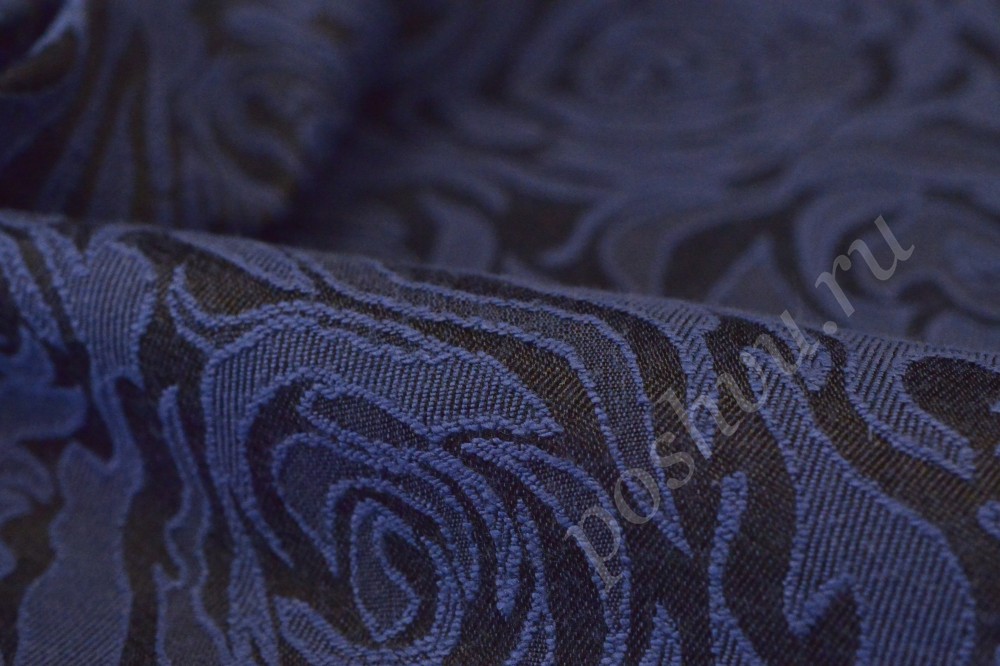 Ткань жаккард темного оттенка с абстрактным  узором синего оттенка