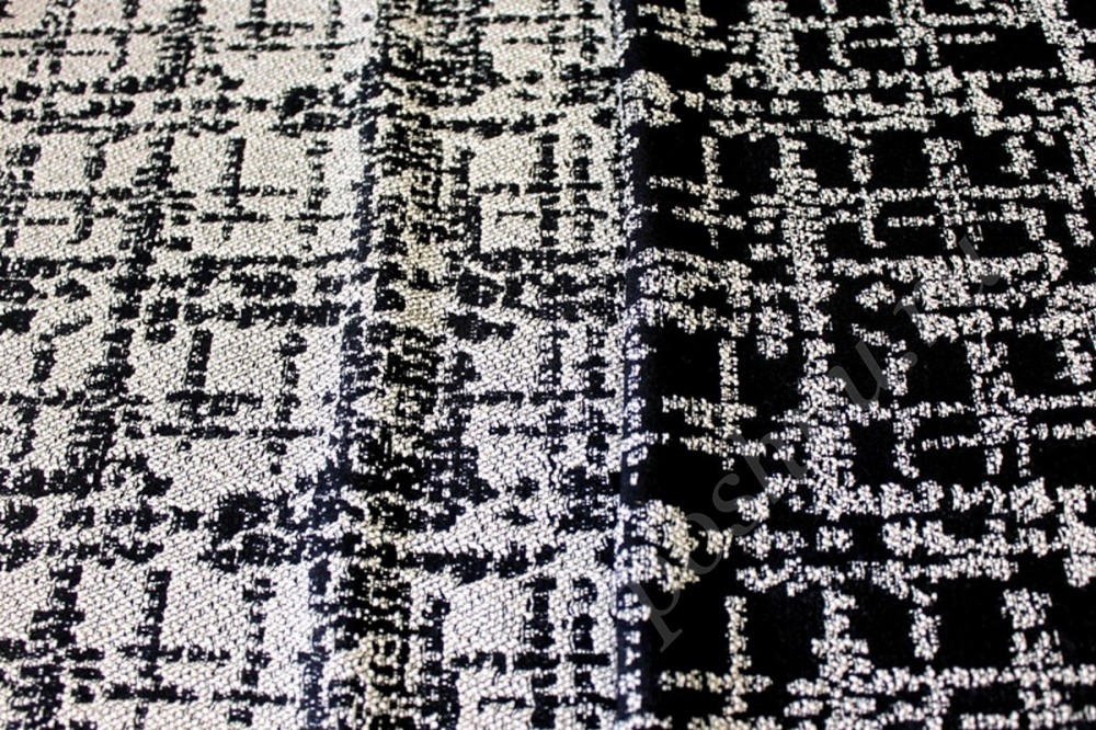 Черно-белая жаккардовая ткань с рельефным орнаментом
