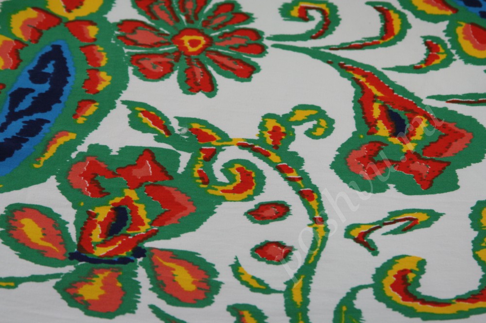 Хлопковая ткань с разноцветным цветочным принтом