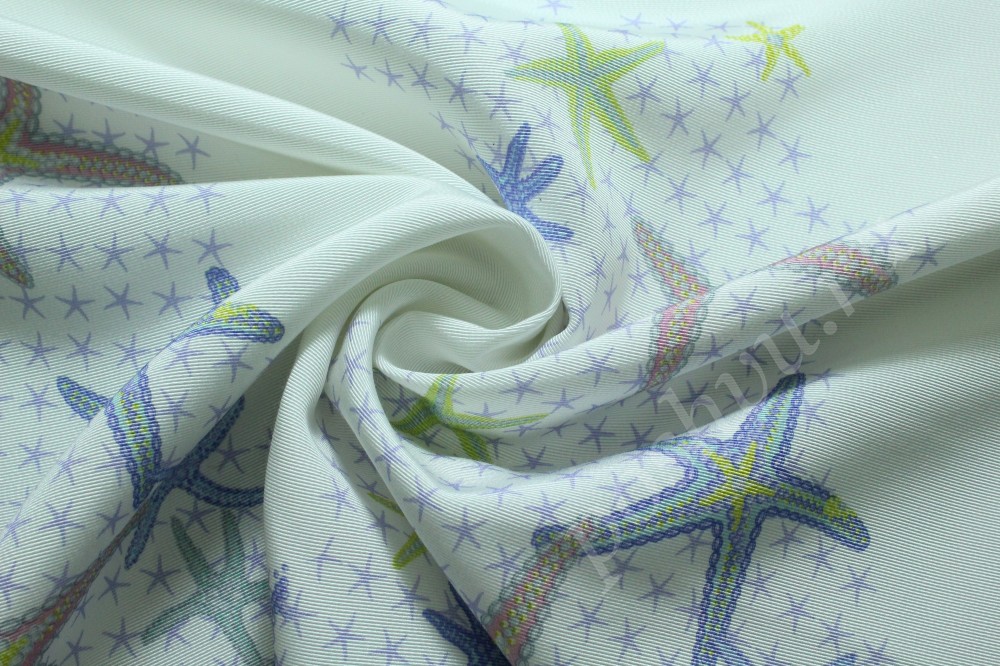 Ткань хлопок плательно-костюмная белого оттенка с морскими звездами