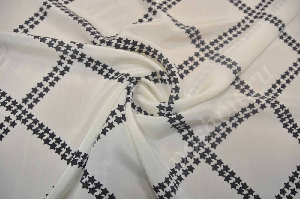 Плательная шелковая ткань белого цвета с принтом