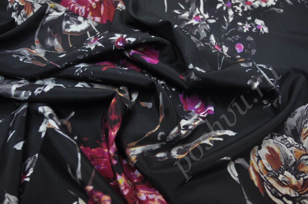 Принтованная шелковая ткань черно-розового цвета