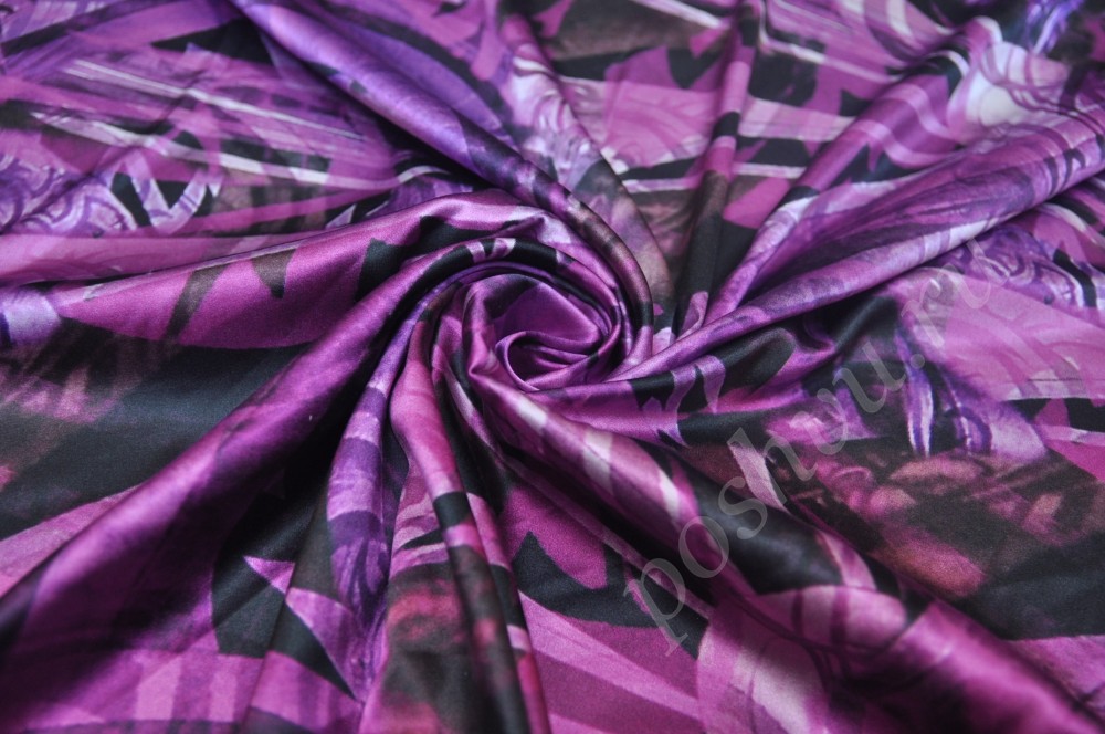 Принтованная шелковая ткань в фиолетовых тонах