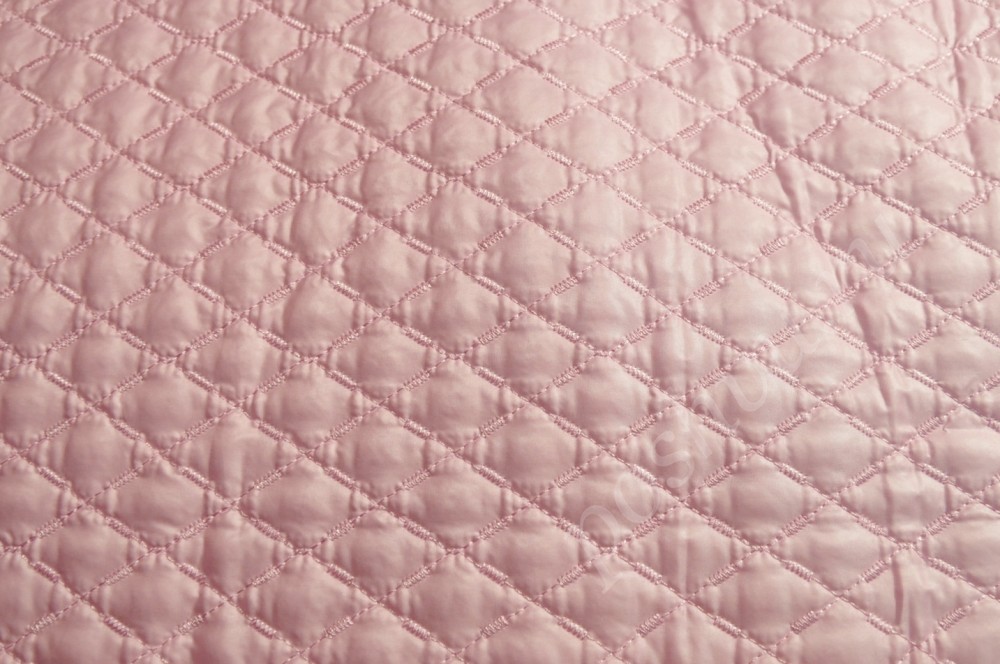 Курточная стеганая ткань Ромбы розового цвета