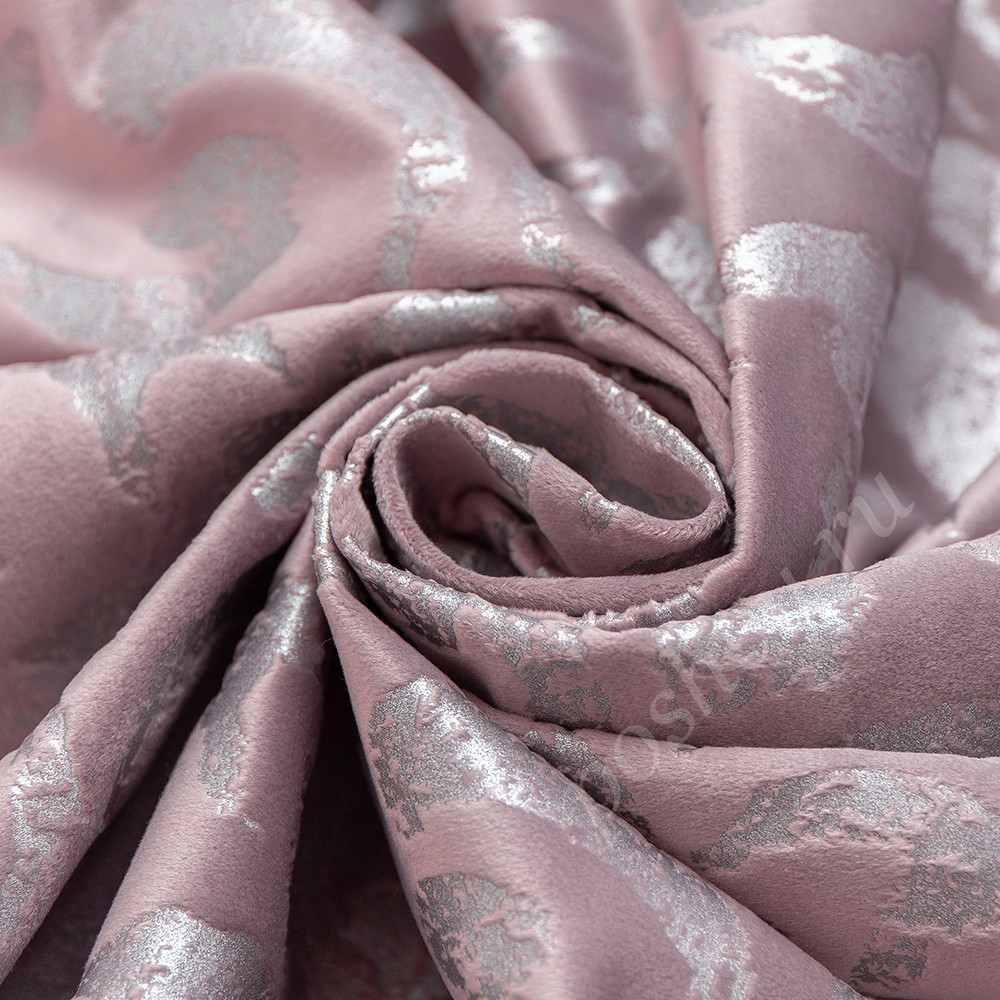 Портьерная ткань бархат DAMASCO розового цвета с серебристым рисунком, выс.300см