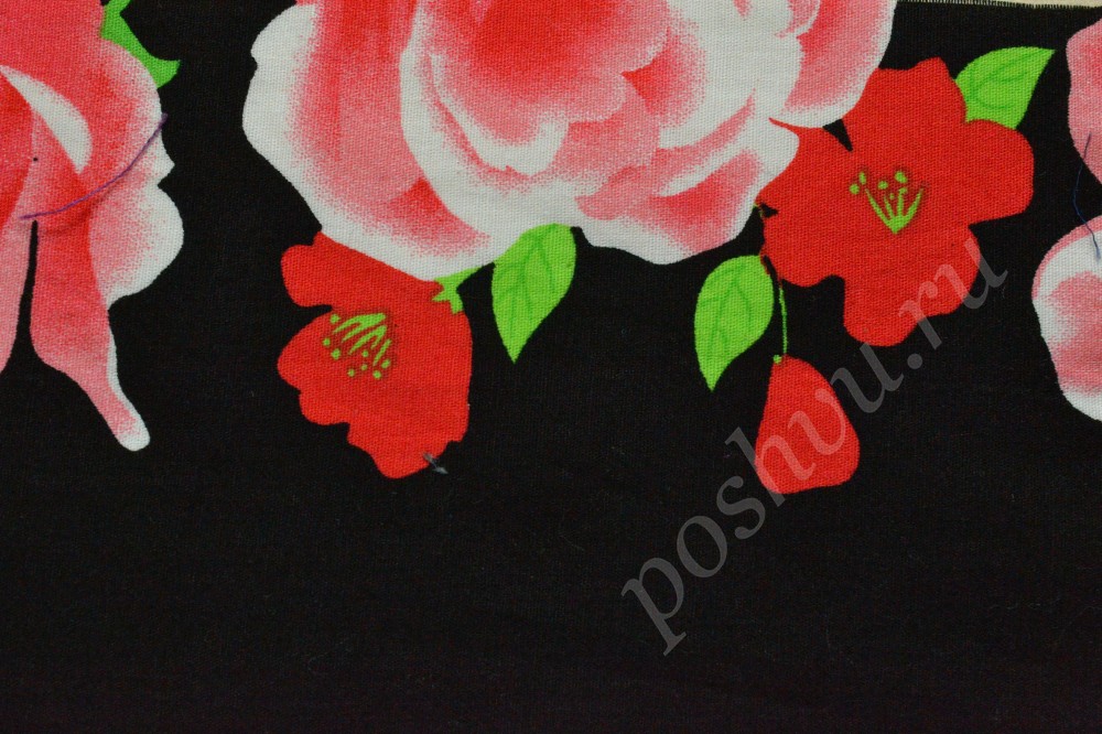 Ткань хлопок черного оттенка в розы