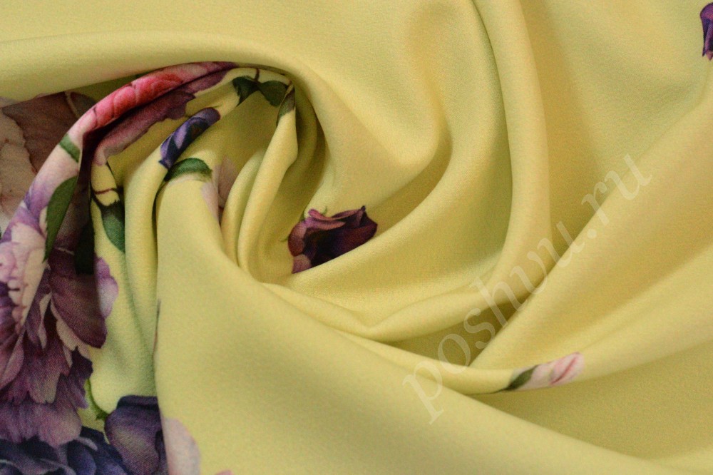 Ткань трикотаж желтого оттенка в розы
