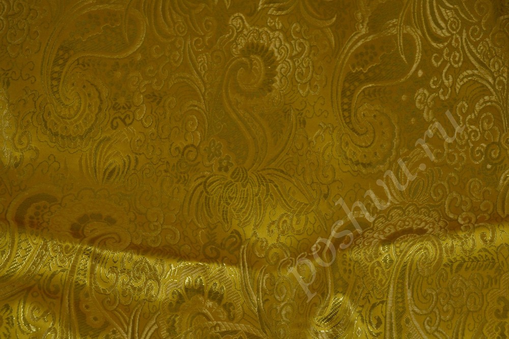 Ткань парча желтого цвета с золотистой вышивкой