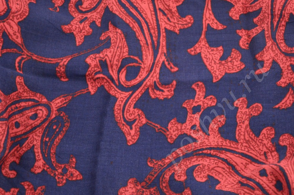 Ткань штапель темно-синего цвета с коралловым узором