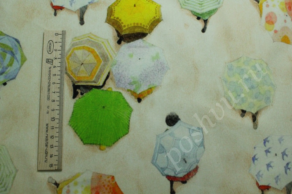 Хлопковая сорочечная ткань кремового цвета с изображением зонтов