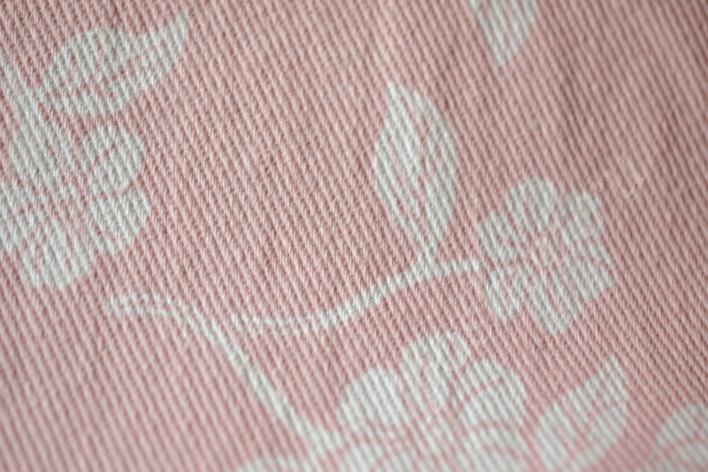 Джинса принтованная розового оттенка с цветами