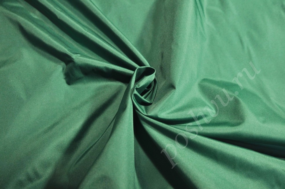Плащевая ткань зеленого цвета