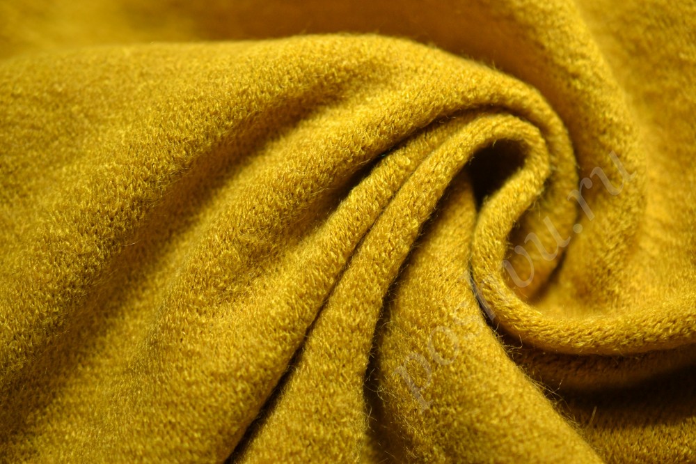 Трикотажная ткань желтого цвета