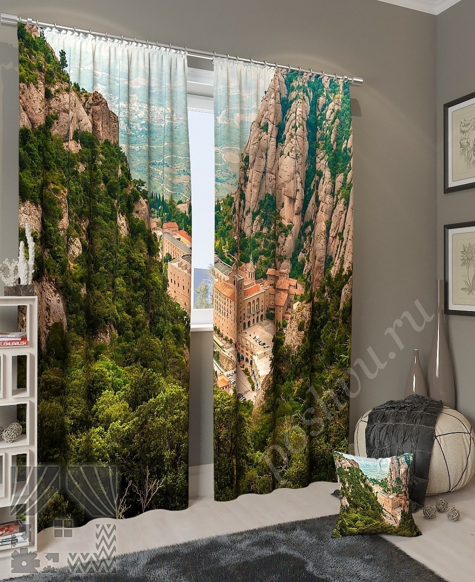 Комплект готовых фото штор с изображением красивого замка в горном ущелье для гостиной