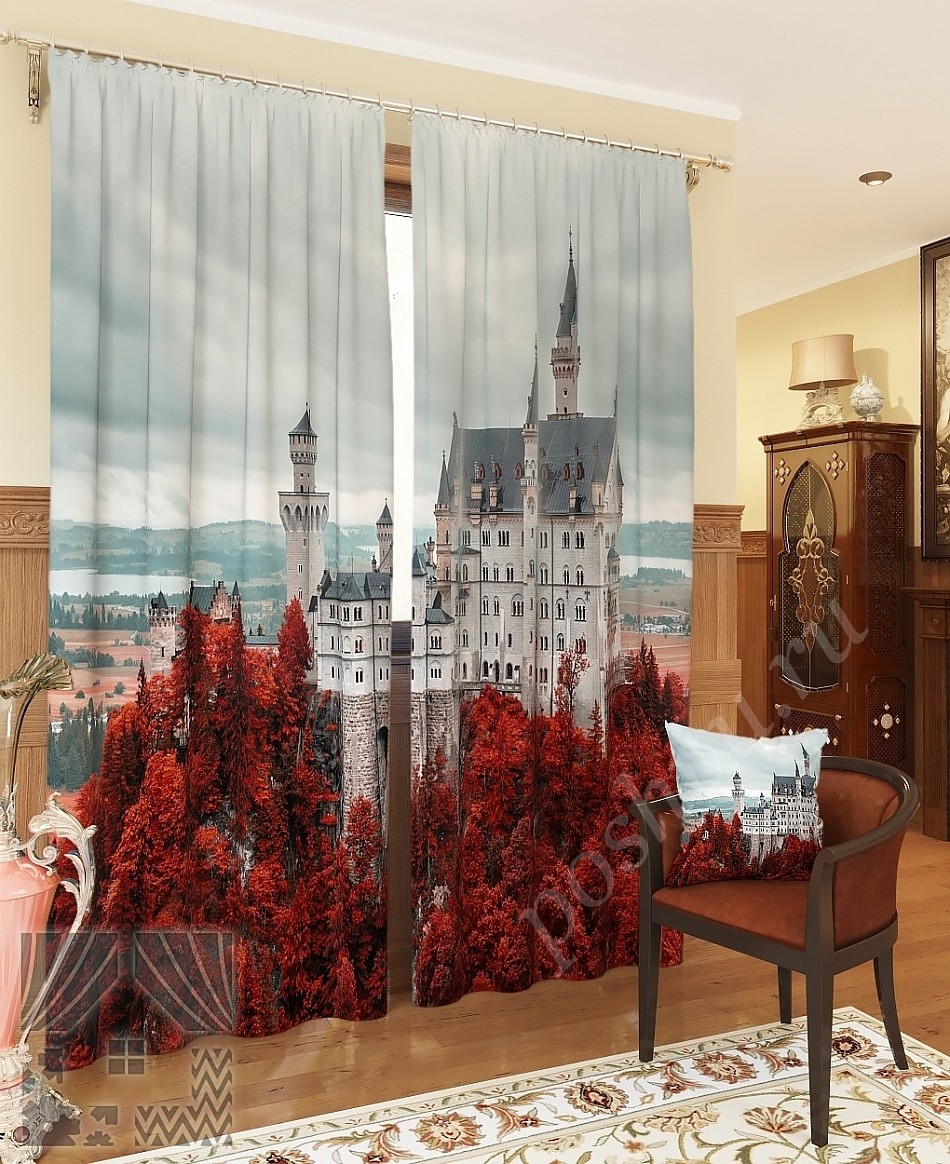 Комплект готовых фото штор с изображением старинного замка на фоне деревенского пейзажа для гостиной
