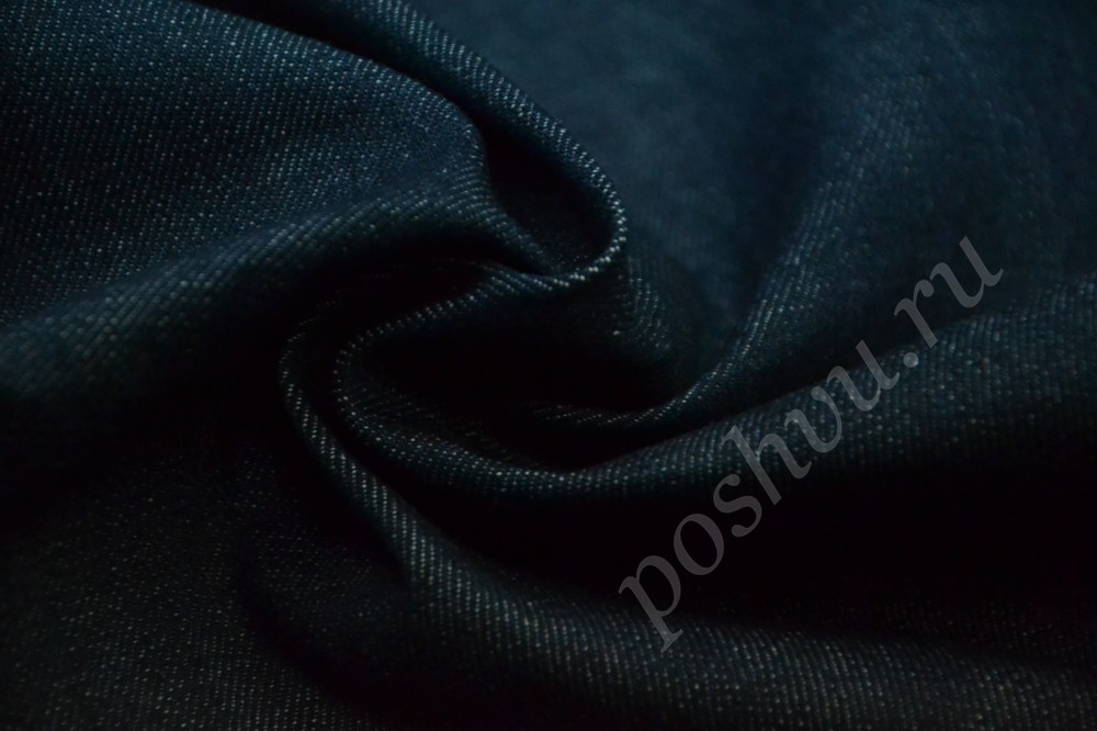 Ткань джинсовая темно-синего оттенка