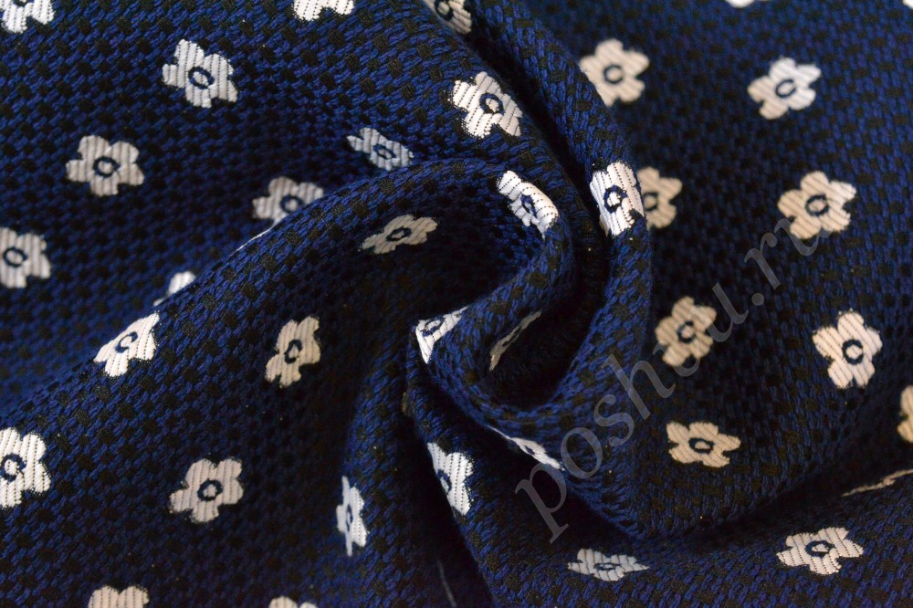 Ткань жаккард темно-синего оттенка с белыми цветочками