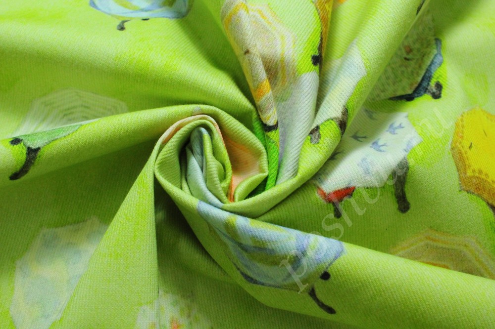 Сорочечная ткань из хлопка салатового цвета с изображением зонтов