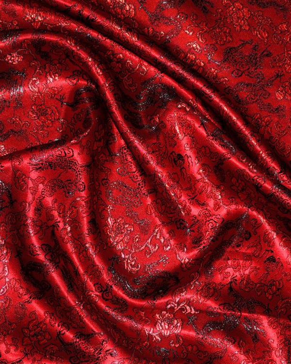 Ткань китайский шелк красный Цвет страсти