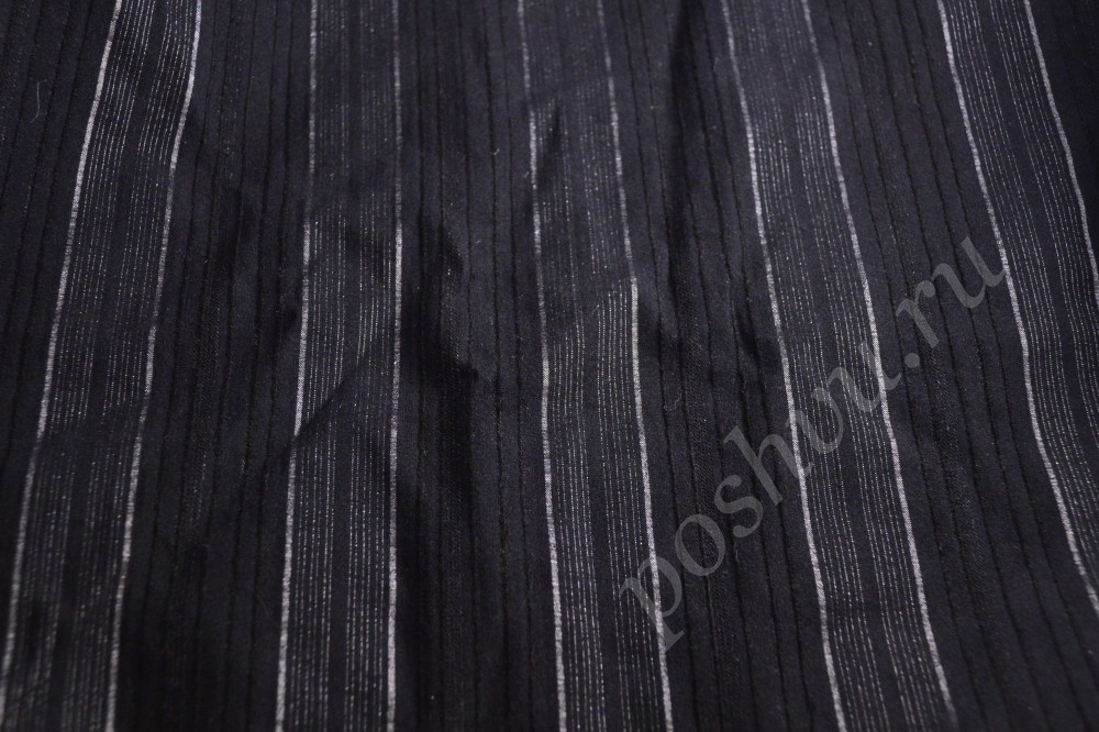 Элегантная костюмная ткань чёрного цвета с тонкими полосками