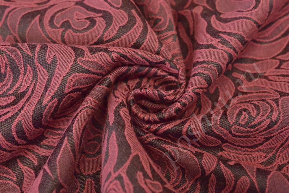 Жаккардовая ткань бордового цвета с розами