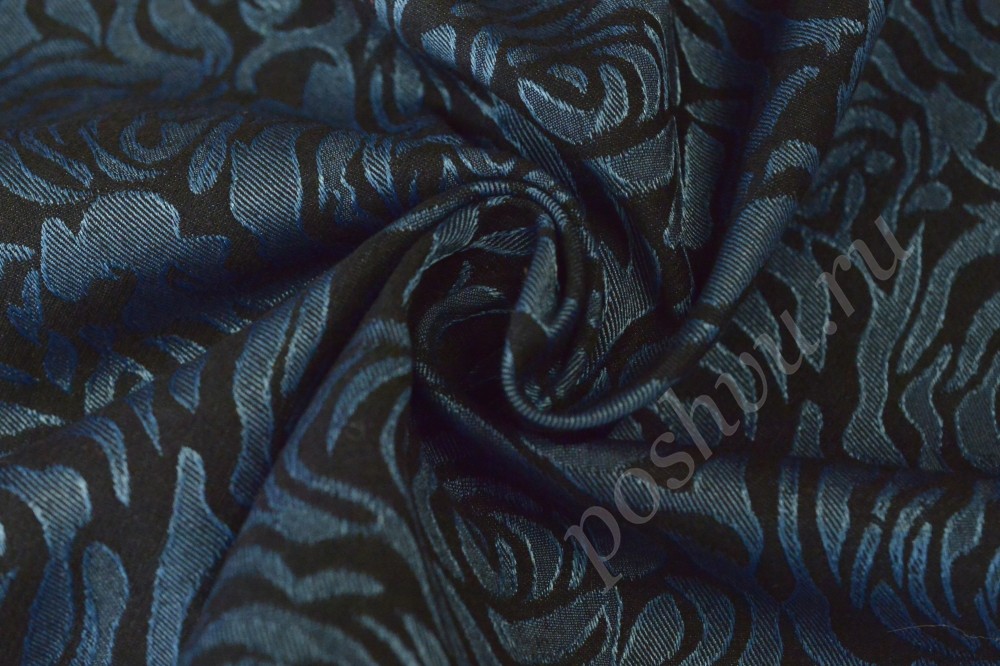 Жаккардовая ткань чёрного цвета с синими розами