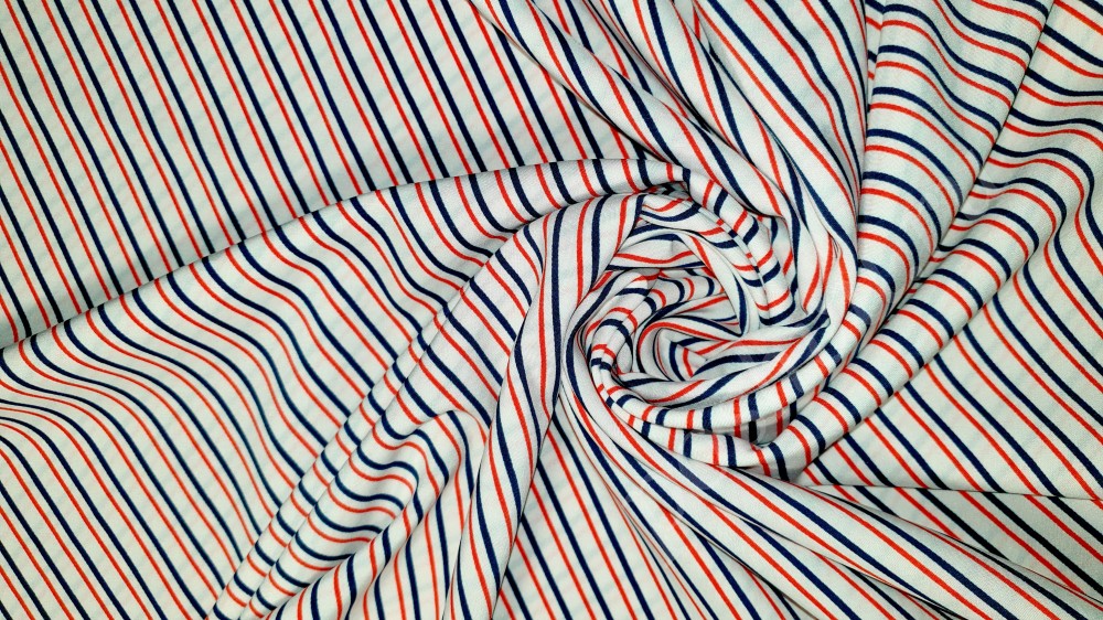 Плательная ткань в красно-синюю полоску