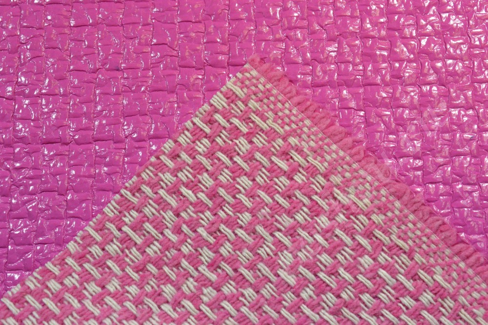 Ткань двухсторонняя лакированная/шерсть розового цвета