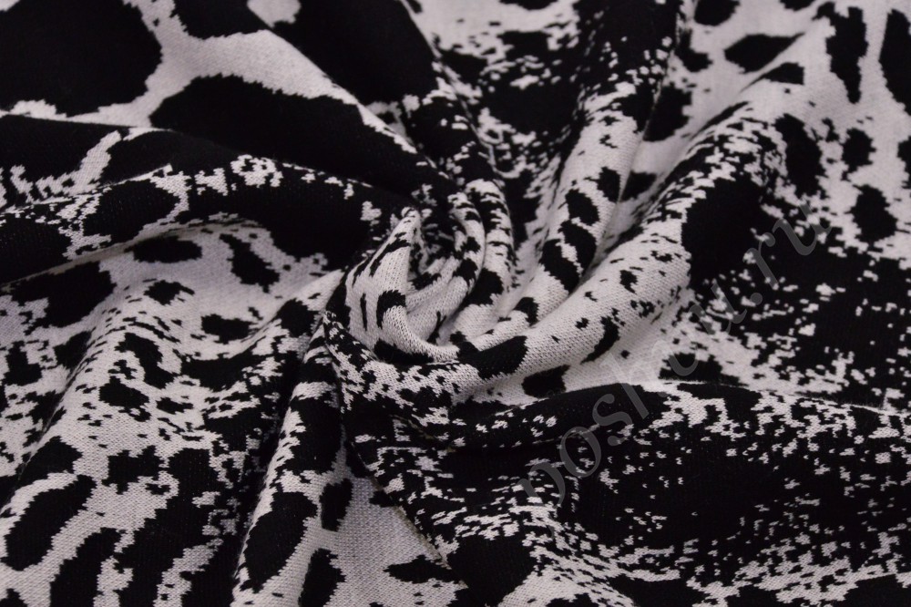 Трикотажная ткань с леопардовым принтом