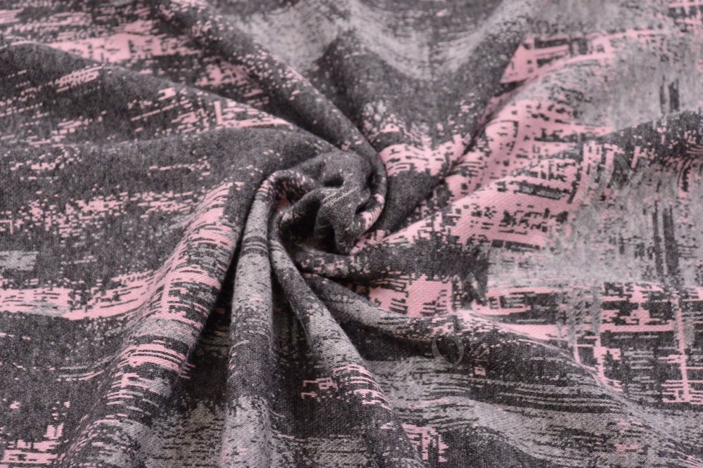 Жаккардовая ткань с мягкой поверхностью и нестандартным орнаментом