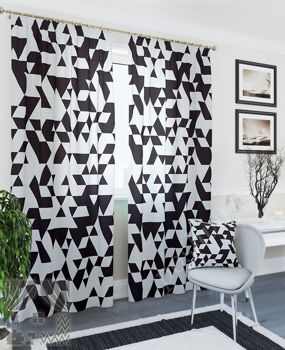 Контрастный черно-белый комплект штор со сложным геометрическим принтом