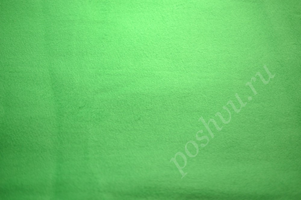 Пальтовая ткань насыщенного светло-зеленого оттенка